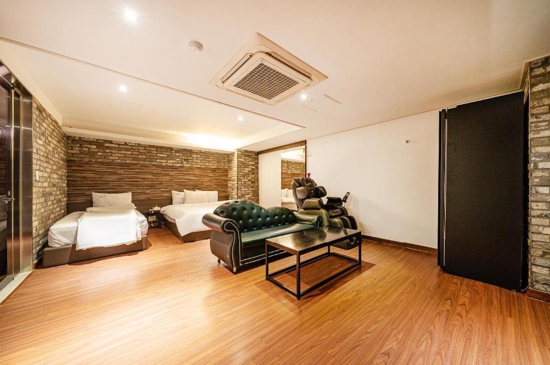 Regency Hotel Seongnam Esterno foto