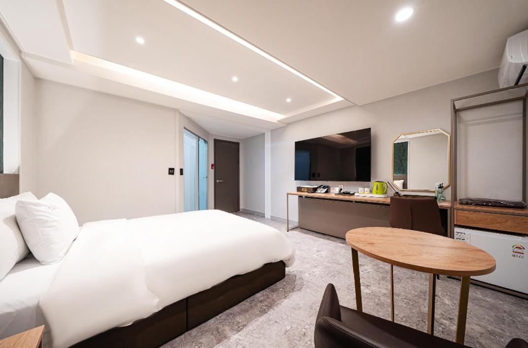 Regency Hotel Seongnam Esterno foto