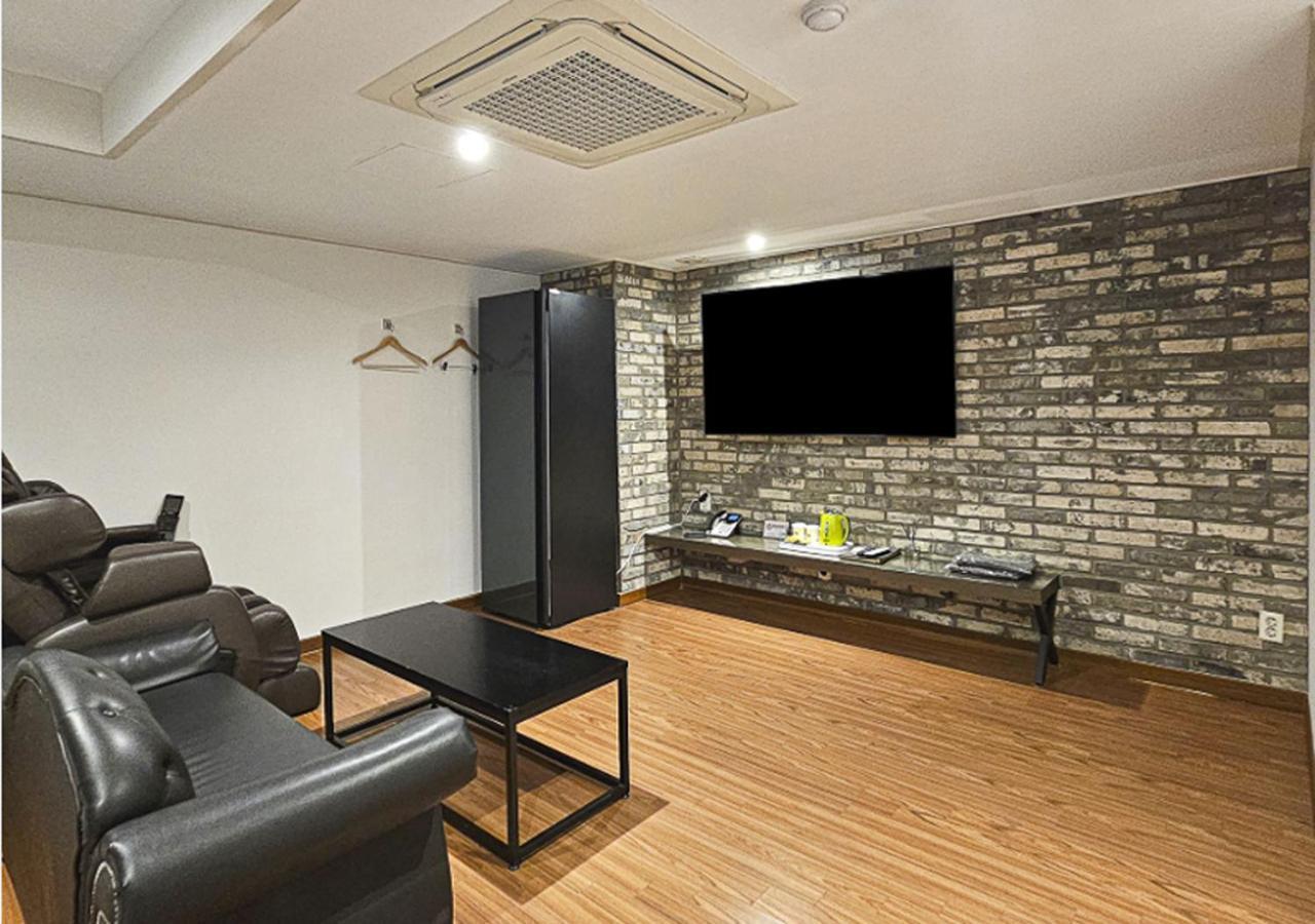 Regency Hotel Seongnam Esterno foto